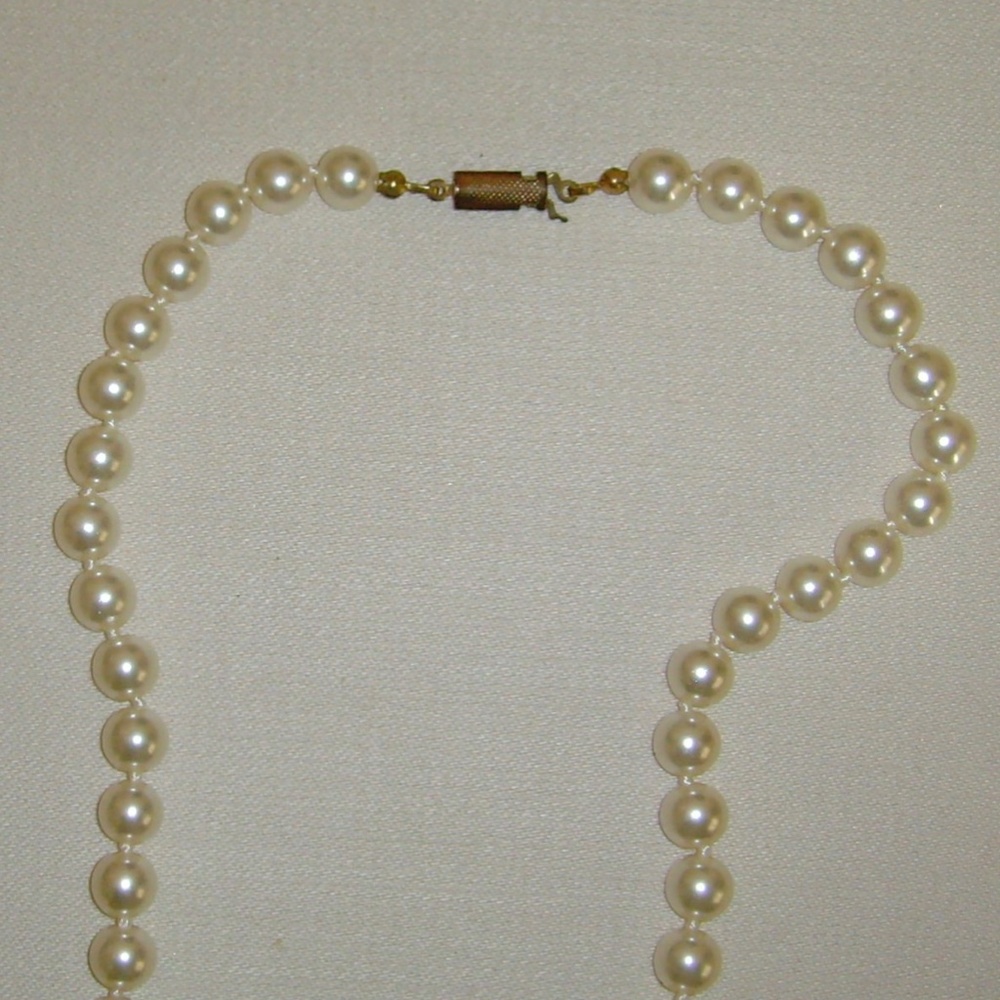 Simulated Single Strand Pearls - Picture 10 of 10
